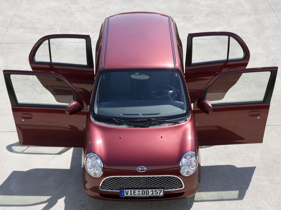  Daihatsu Trevis 2006 года  (фото 20 из 36)